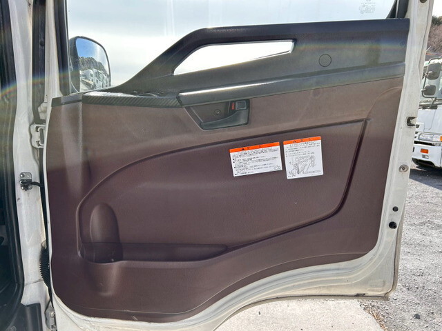 日野レンジャーアルミウイング中型（4t）[写真17]