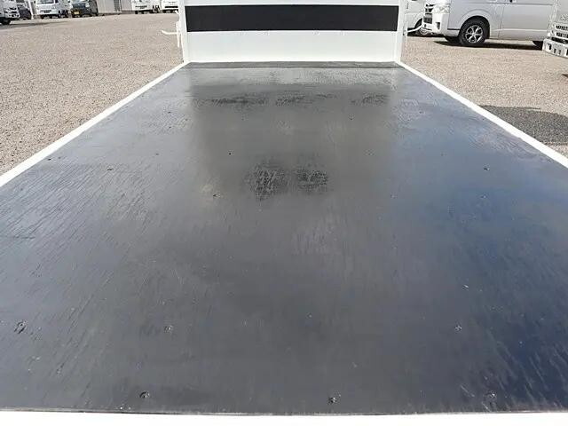 トヨタトヨエース平ボディ小型（2t・3t）[写真10]