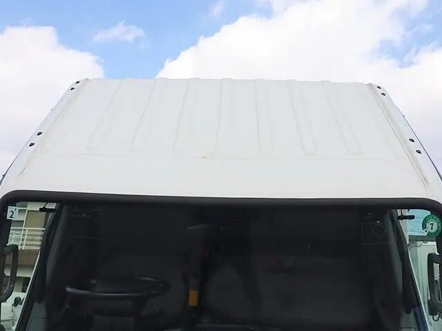 トヨタトヨエース平ボディ小型（2t・3t）[写真12]