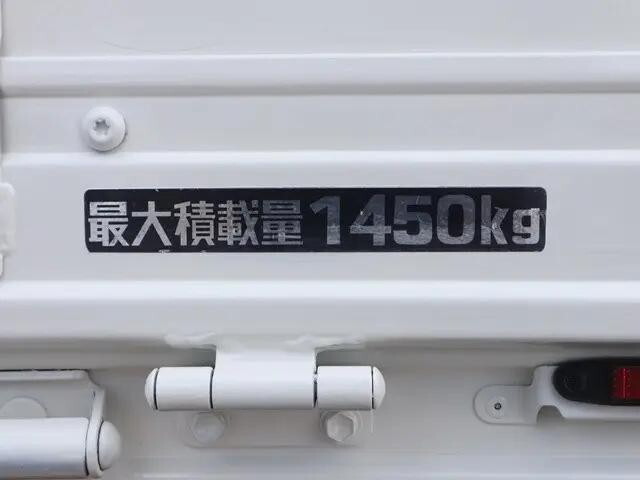 トヨタトヨエース平ボディ小型（2t・3t）[写真15]