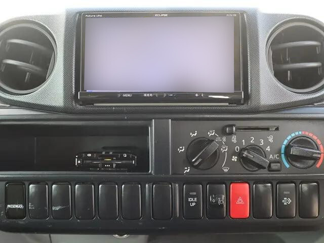 トヨタトヨエース平ボディ小型（2t・3t）[写真31]