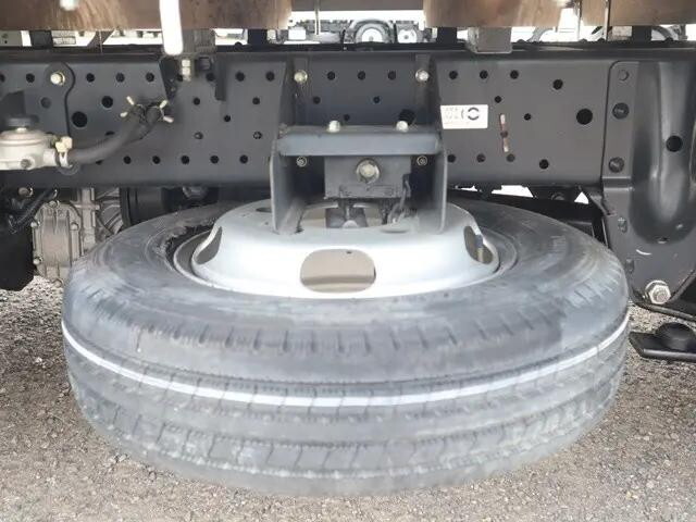 いすゞエルフ平ボディ小型（2t・3t）[写真17]