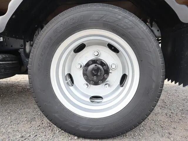 いすゞエルフ平ボディ小型（2t・3t）[写真22]