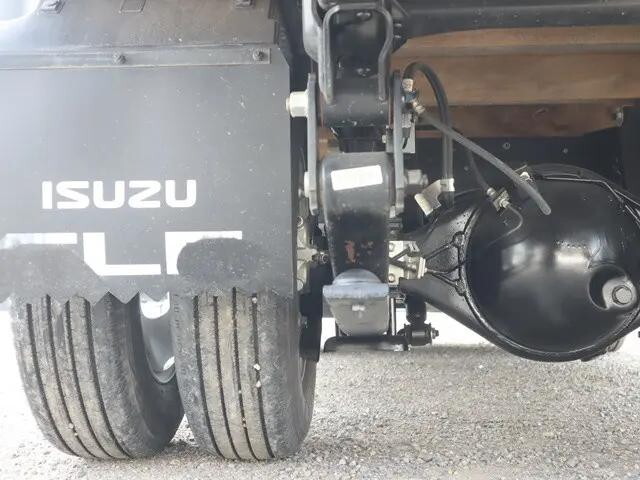 いすゞエルフ平ボディ小型（2t・3t）[写真23]