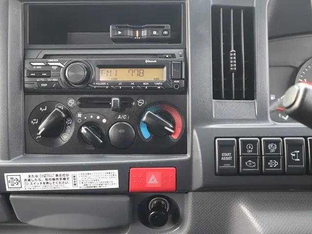 いすゞエルフ平ボディ小型（2t・3t）[写真33]