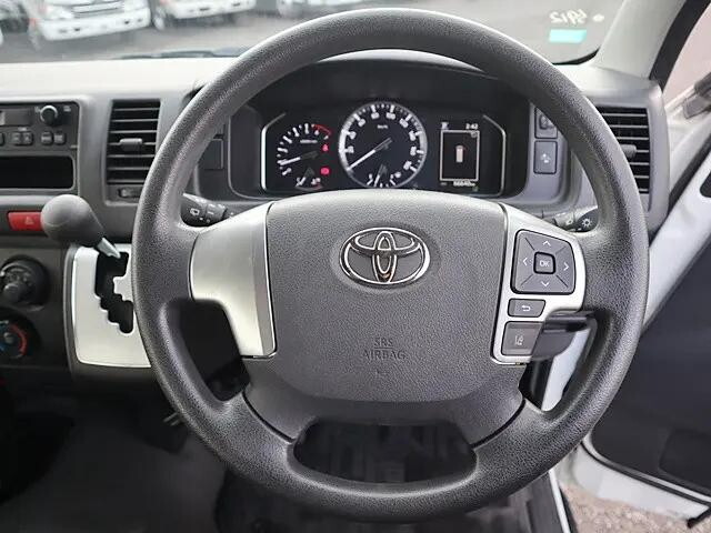 トヨタハイエースアルミバン小型（2t・3t）[写真04]