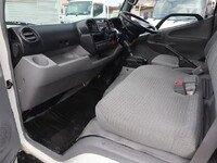 日野デュトロパネルバン小型（2t・3t）[写真33]