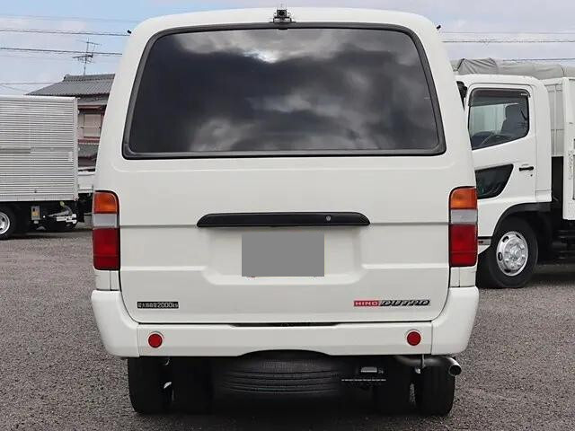 日野デュトロパネルバン小型（2t・3t）[写真06]