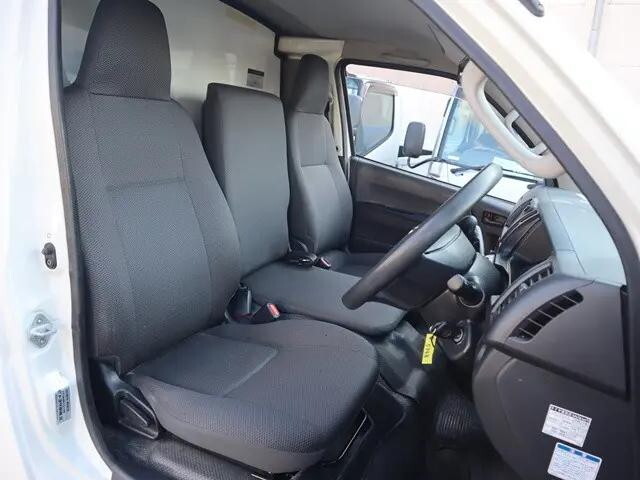 トヨタハイエース冷凍車（冷蔵車）小型（2t・3t）[写真28]