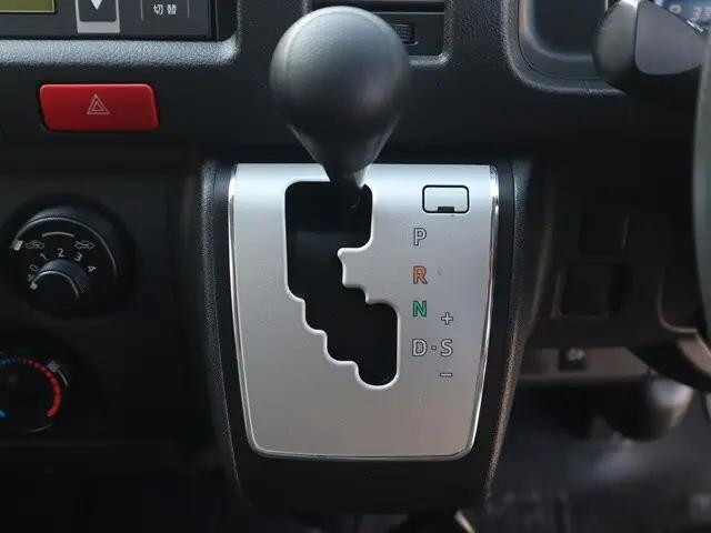 トヨタハイエース冷凍車（冷蔵車）小型（2t・3t）[写真32]