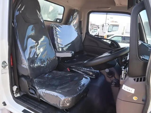 三菱ふそうキャンターパッカー車（塵芥車）小型（2t・3t）[写真29]