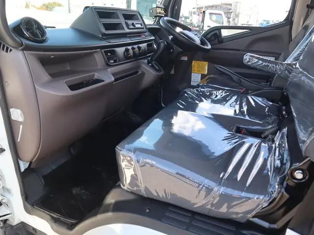 三菱ふそうキャンターパッカー車（塵芥車）小型（2t・3t）[写真30]