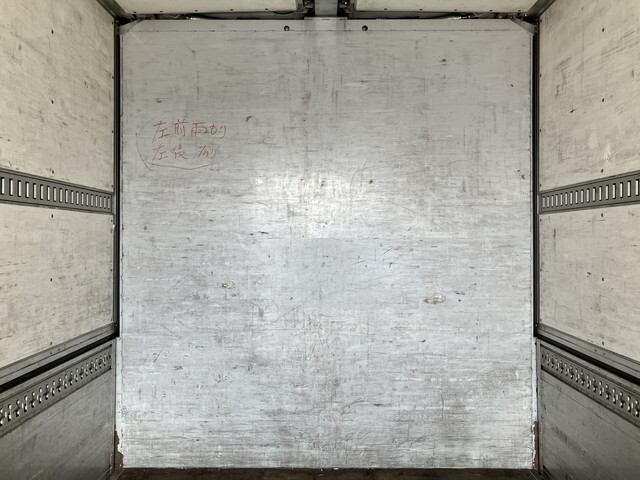 いすゞフォワードアルミウイング中型（4t）[写真17]