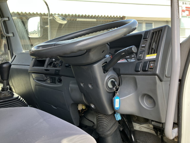 いすゞフォワードアルミウイング中型（4t）[写真33]