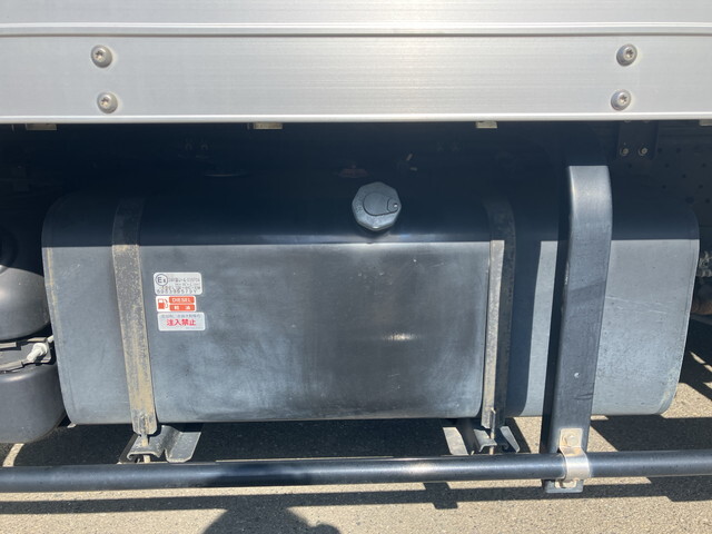 いすゞエルフアルミバン小型（2t・3t）[写真20]