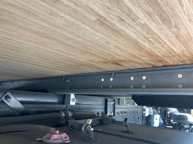 いすゞエルフアルミバン小型（2t・3t）[写真21]