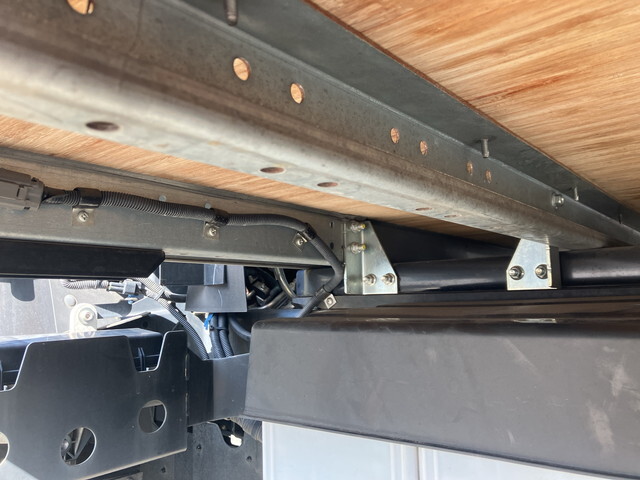 いすゞエルフアルミバン小型（2t・3t）[写真23]