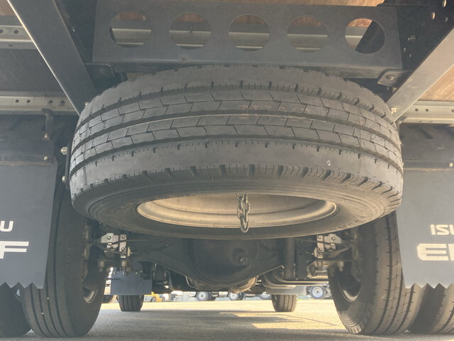 いすゞエルフアルミバン小型（2t・3t）[写真25]