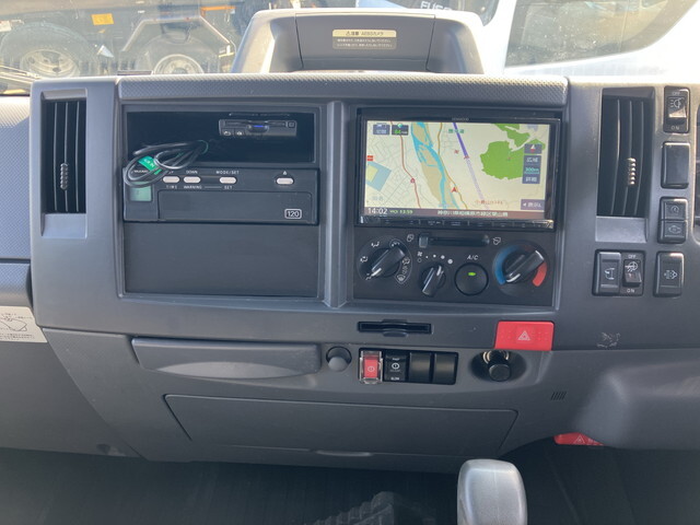 いすゞエルフアルミバン小型（2t・3t）[写真36]