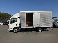 いすゞエルフアルミバン小型（2t・3t）[写真06]