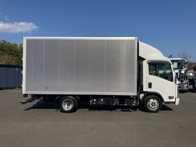 いすゞエルフアルミバン小型（2t・3t）[写真06]