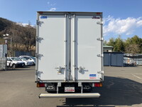 いすゞエルフアルミバン小型（2t・3t）[写真10]