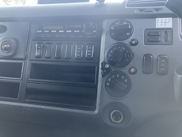 三菱ふそうファイターパッカー車（塵芥車）中型（4t）[写真37]