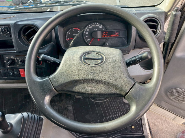 日野デュトロダンプ小型（2t・3t）[写真32]