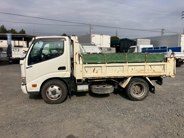 日野デュトロダンプ小型（2t・3t）[写真09]