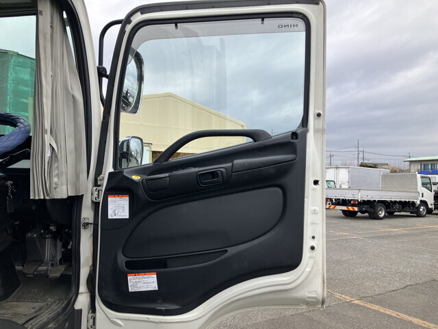 日野レンジャークレーン5段増トン（6t・8t）[写真30]