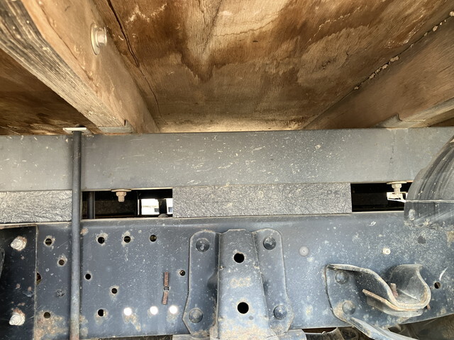 いすゞエルフクレーン3段小型（2t・3t）[写真28]