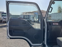 いすゞエルフクレーン3段小型（2t・3t）[写真31]