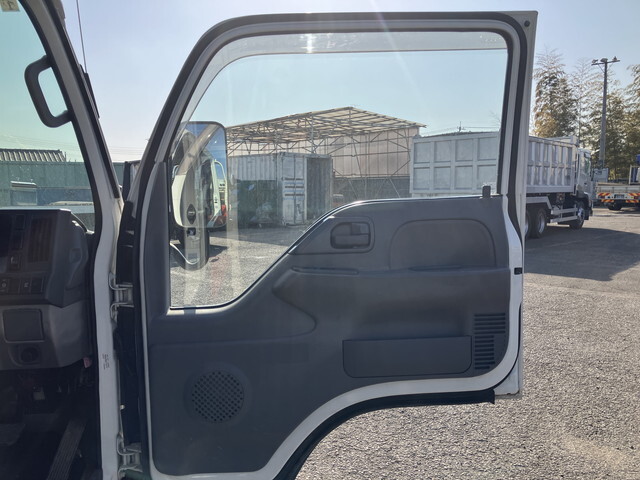 いすゞエルフクレーン3段小型（2t・3t）[写真32]