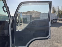 いすゞエルフクレーン3段小型（2t・3t）[写真32]