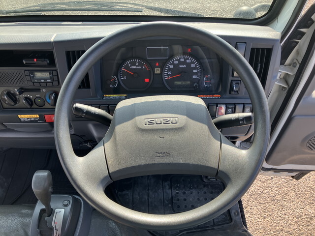 いすゞエルフクレーン3段小型（2t・3t）[写真36]