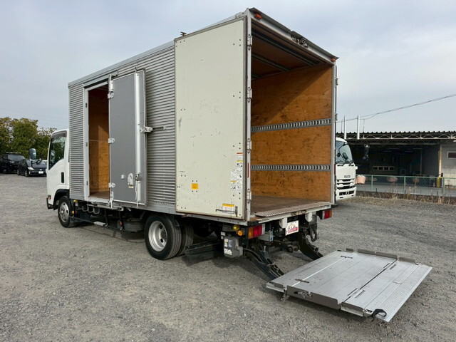 いすゞエルフアルミバン小型（2t・3t）[写真12]