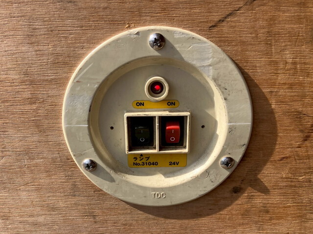 いすゞエルフアルミバン小型（2t・3t）[写真15]