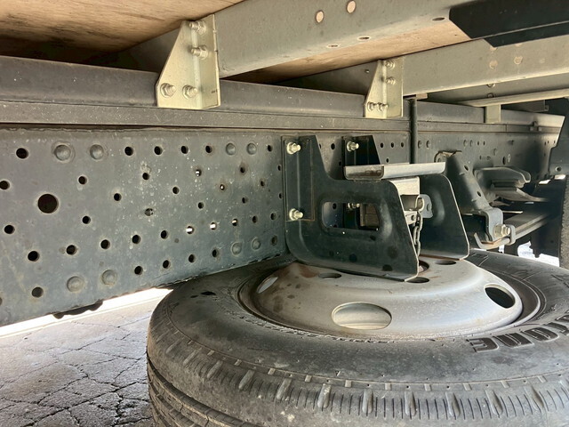 いすゞエルフアルミバン小型（2t・3t）[写真24]