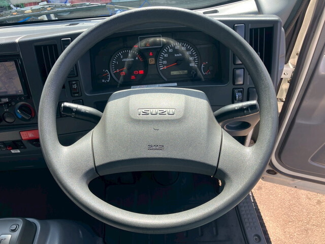 いすゞエルフアルミバン小型（2t・3t）[写真34]