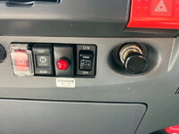 いすゞエルフアルミバン小型（2t・3t）[写真38]