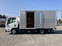 いすゞエルフアルミバン小型（2t・3t）[写真07]