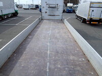 いすゞギガアルミブロック大型（10t）[写真11]