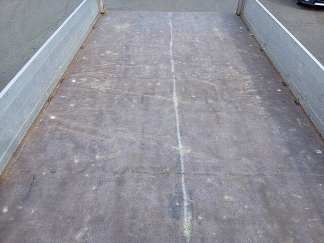 いすゞギガアルミブロック大型（10t）[写真14]