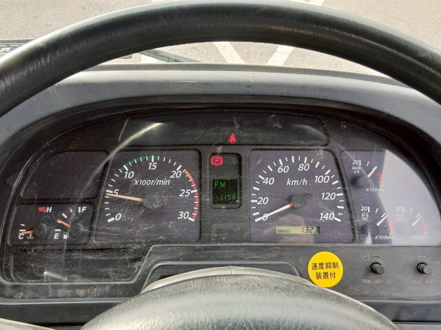 いすゞギガアルミブロック大型（10t）[写真26]