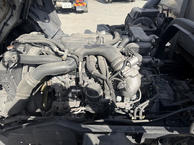 いすゞフォワード平ボディ中型（4t）[写真14]