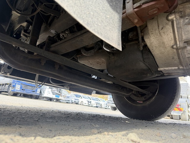 いすゞフォワード平ボディ中型（4t）[写真19]