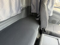 いすゞフォワード平ボディ中型（4t）[写真37]