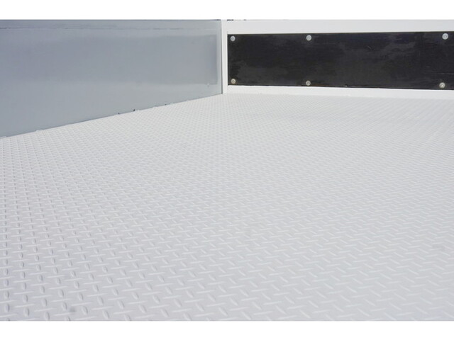 三菱ふそうキャンター平ボディ小型（2t・3t）[写真14]