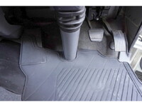 三菱ふそうキャンター平ボディ小型（2t・3t）[写真35]