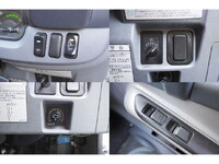 三菱ふそうキャンター平ボディ小型（2t・3t）[写真38]